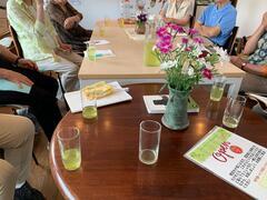 写真：オレンジカフェ店内