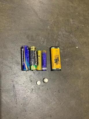 写真：電池、電子機器用のバッテリー