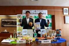 写真：千代松市長と高橋市長