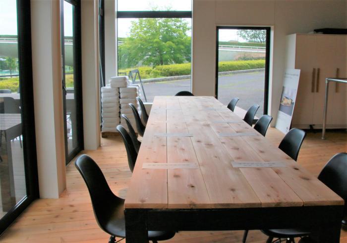 写真：店内の様子1