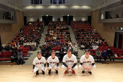 会場の皆さんと集合写真