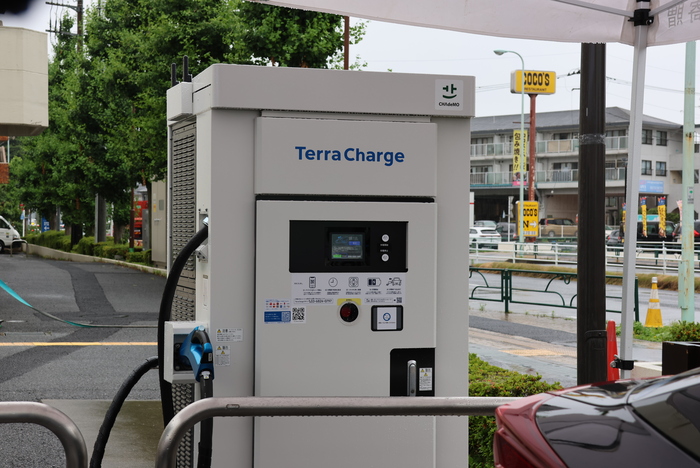 設置した急速充電器の画像