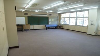 第三公民館　視聴覚室　後方から前方