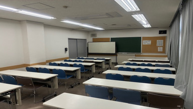 城山公民館　講座室　後方から前方