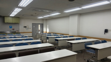 城山公民館　前方から後方