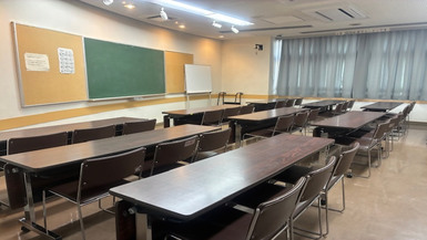 城山公民館　中会議室　後方から前方