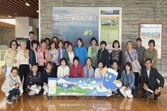 照片:视察研修会的情况
