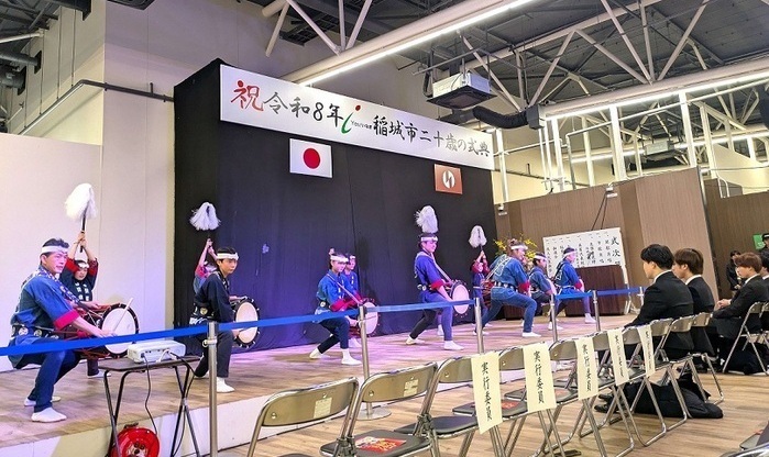 Photo: Opening Attraction