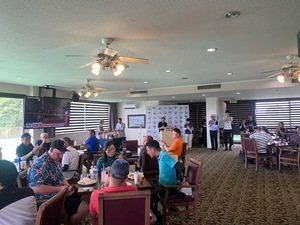 Foto: Escena de la ceremonia del torneo de golf R7 2