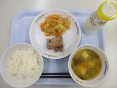 Foto: Comida escolar del 10 de marzo