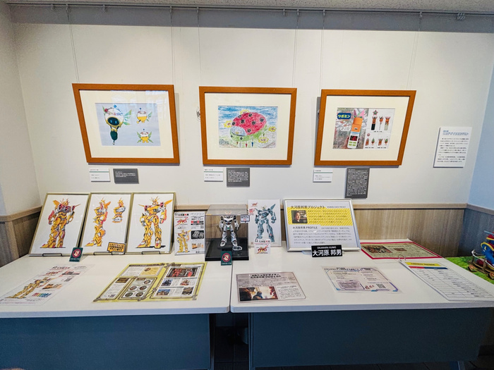 Imagen 2 durante la exhibición de las obras premiadas del "3er Concurso de Diseño Mecánico"