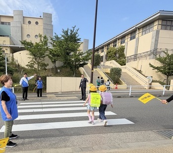 시장 인사 운동