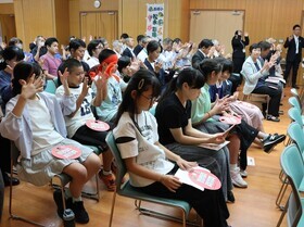 사진: 수화 연습