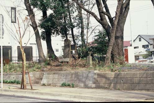 Foto: Antiga paisagem do Hirao Genkyōzuka (capturada em 1990)