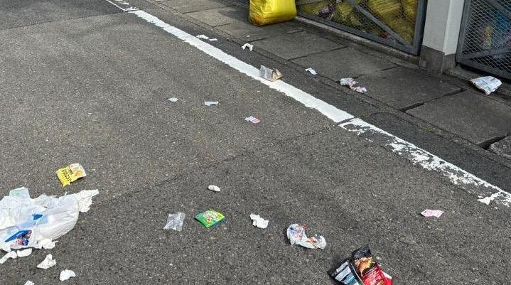 Foto: A aparência da dispersão de lixo