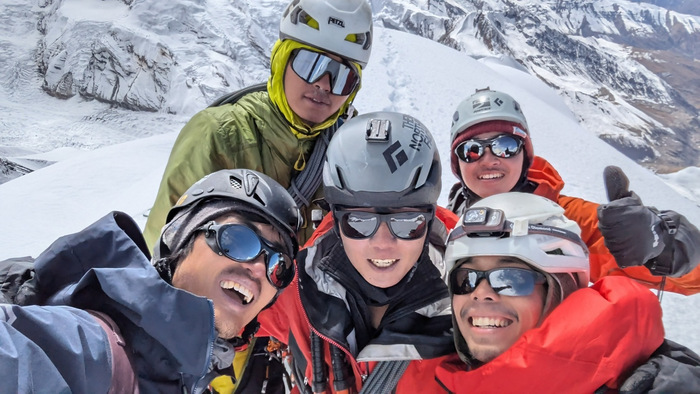 Foto em grupo no topo do Pungi