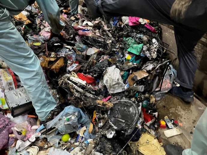 Foto do lixo queimado