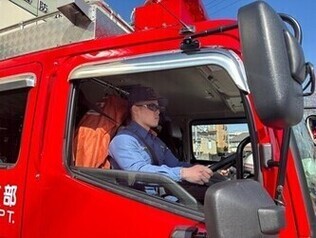 Foto do uso durante a condução do caminhão de bombeiros