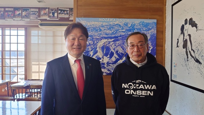圖片：與前村長富井的合照